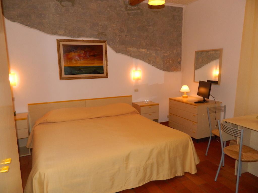 Le Gret Villa Subbiano Room photo