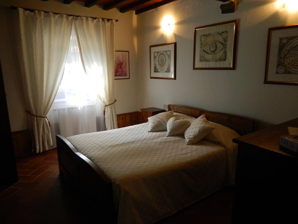 Le Gret Villa Subbiano Room photo